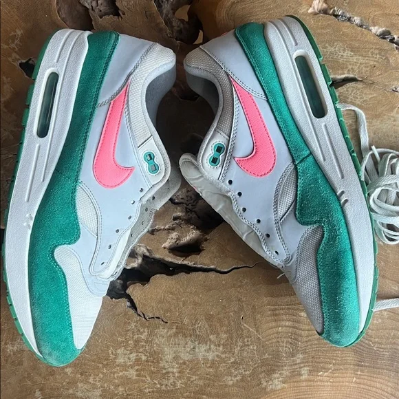 Nike Air Max 1 “Watermelon” edition - Men’s Size 10. - Picture 6 of 16